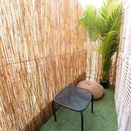 Ag 4 Calif 4 Galaxie Apartment